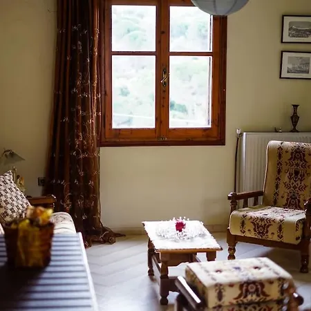 Traditional Cozy In Lafkos, Pelion Lavkos