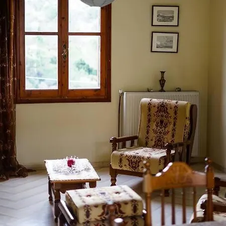 Traditional Cozy In Lafkos, Pelion Lavkos